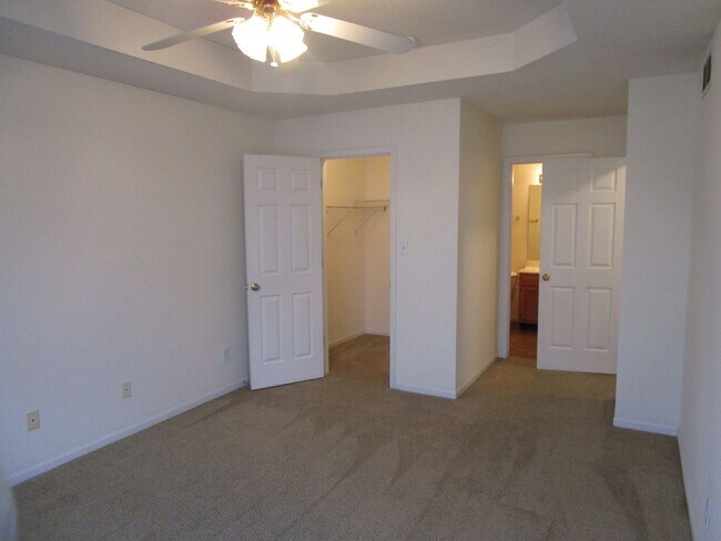 Building Photo - 5013-5015 Betty Jean Way