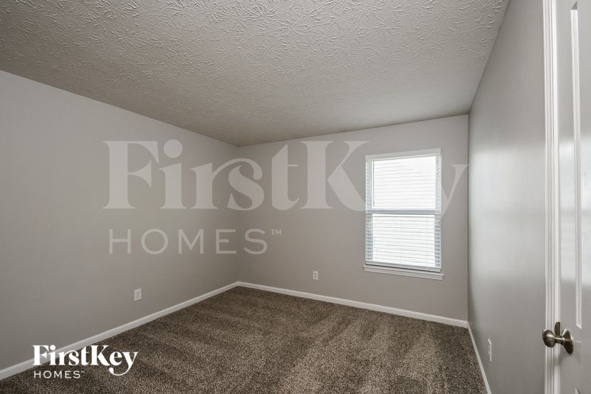 Building Photo - 6240 Eagle Lake Dr