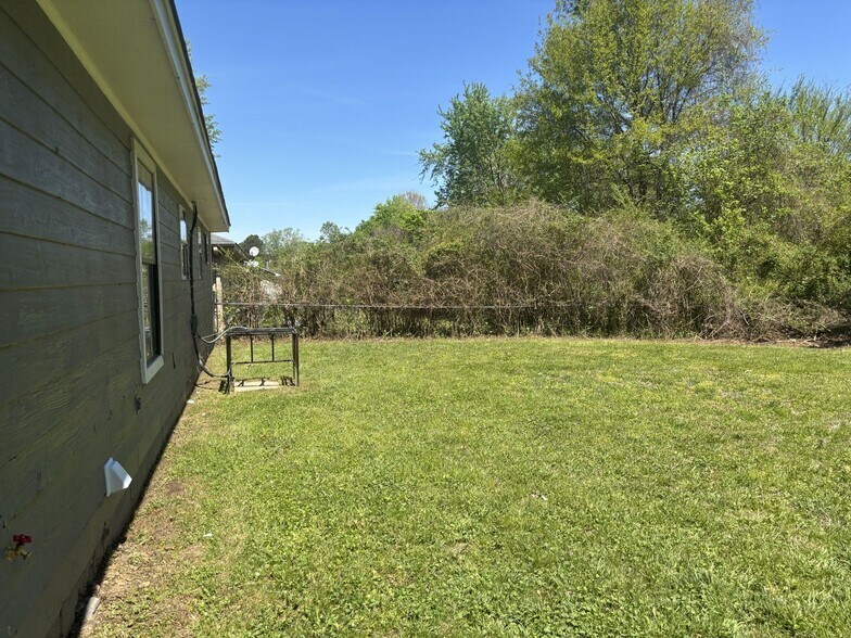 Building Photo - 5168 Corkwood Dr