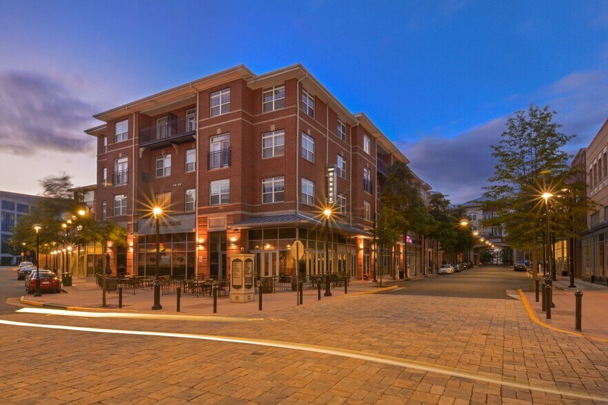 The Point at Monroe Place 23002310 Woodland Crossing Dr Herndon VA