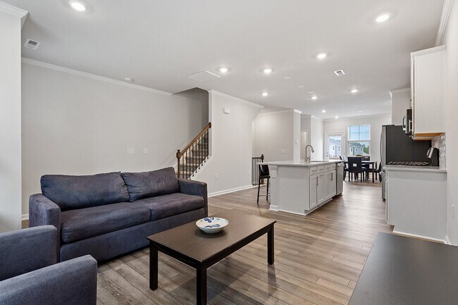 Building Photo - Furnished 3 Bedroom 3 Bath Townhome Wake Forest