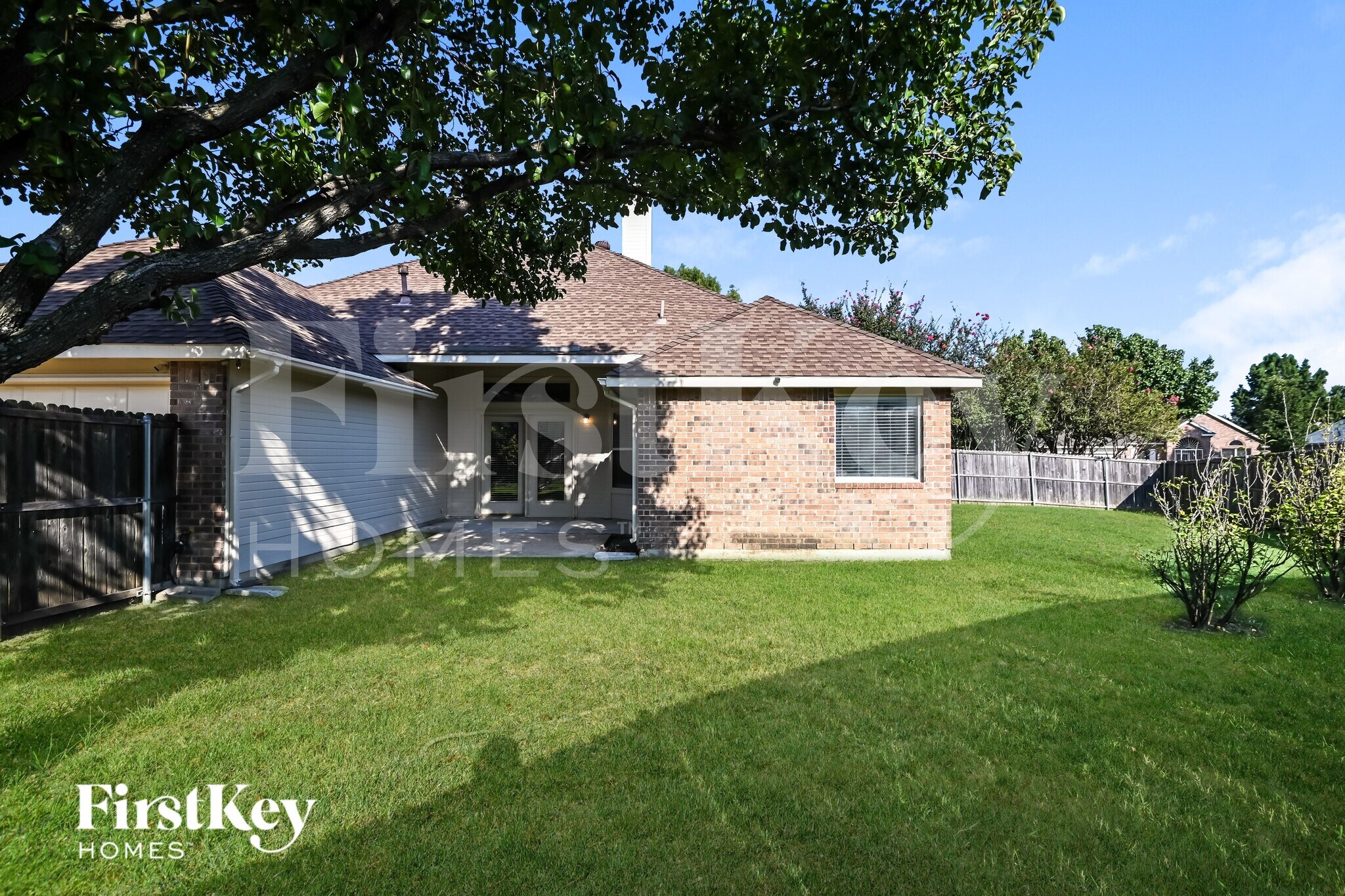 Building Photo - 925 Parkwood Trail