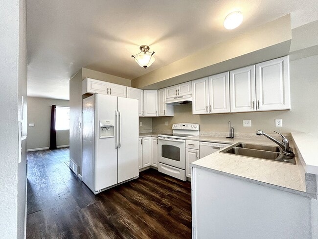 Building Photo - 5314 Solar Ridge Dr