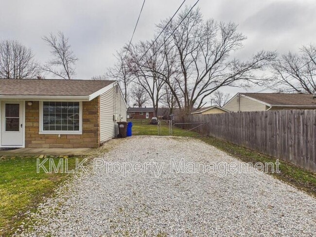 Building Photo - 3434 Lawndale Dr