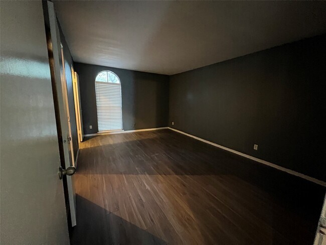Building Photo - 11540 Chimney Rock Rd