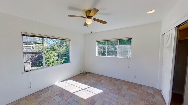 Building Photo - Spacious 2 bed / 2 bath San Roque Home! Peabody school district!