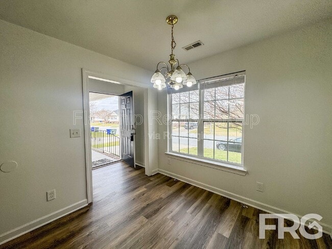 Building Photo - 5170 Deveron St