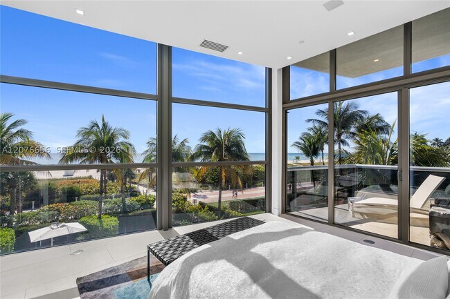 Building Photo - 5875 Collins Ave