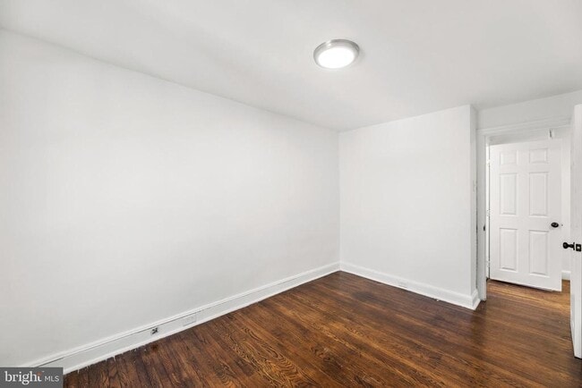 Building Photo - 1451 West End Dr