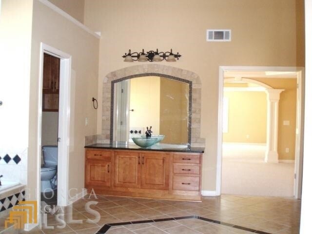 Building Photo - 280 Langshire Dr