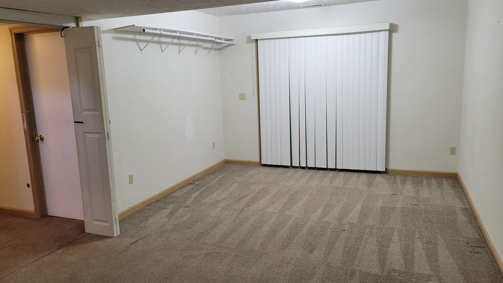 Building Photo - 131 Brookside Pl