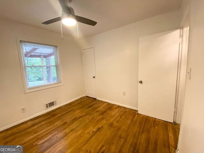 Building Photo - 4340 Glenwood Pky