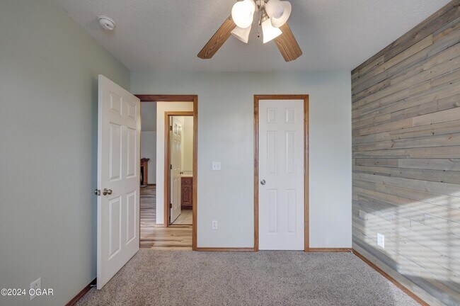 Building Photo - 4231 W 28th St