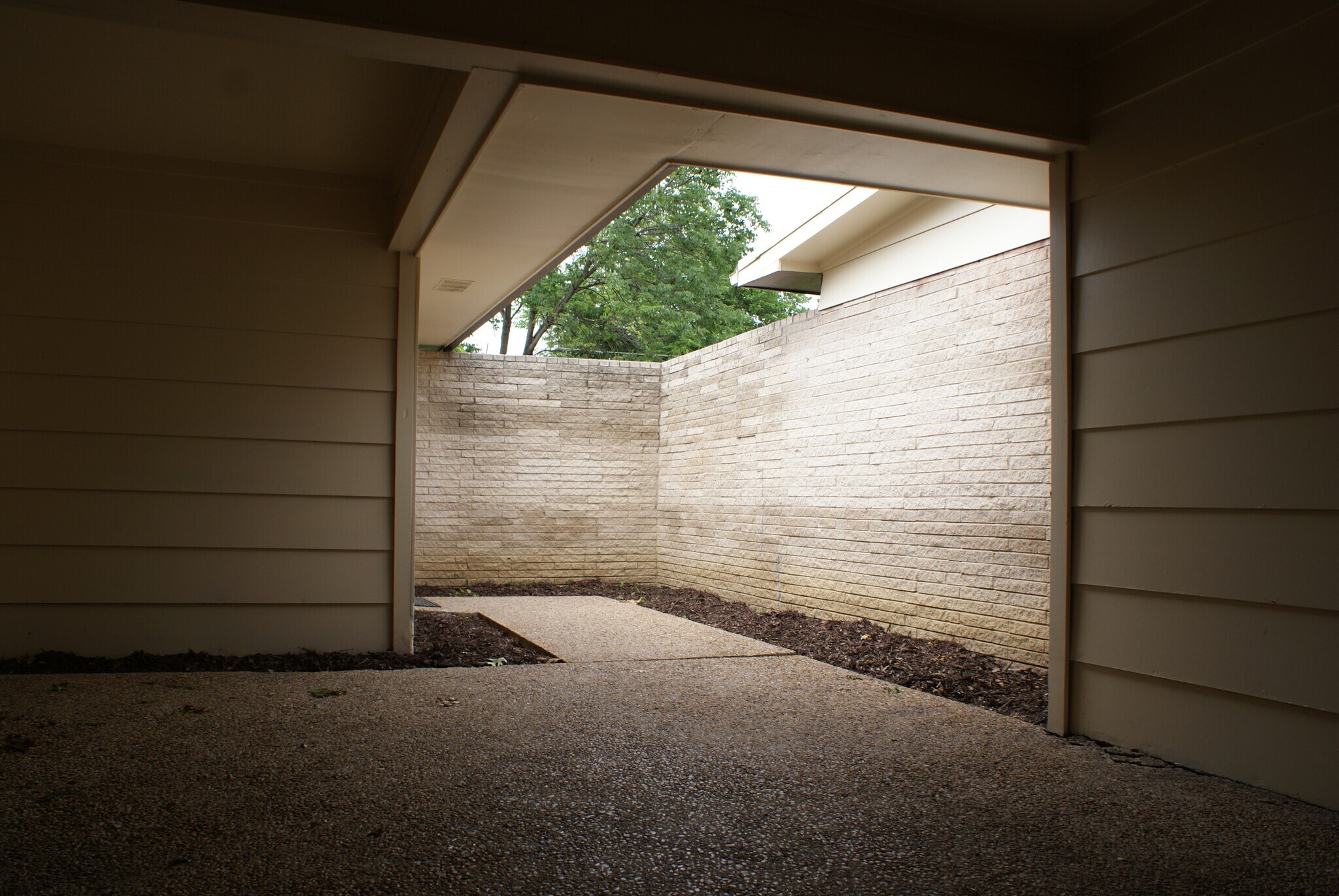 Building Photo - 7737 Village Trail Dr