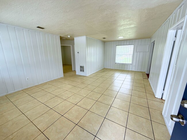 Primary Photo - 15410 NW 32 Ct