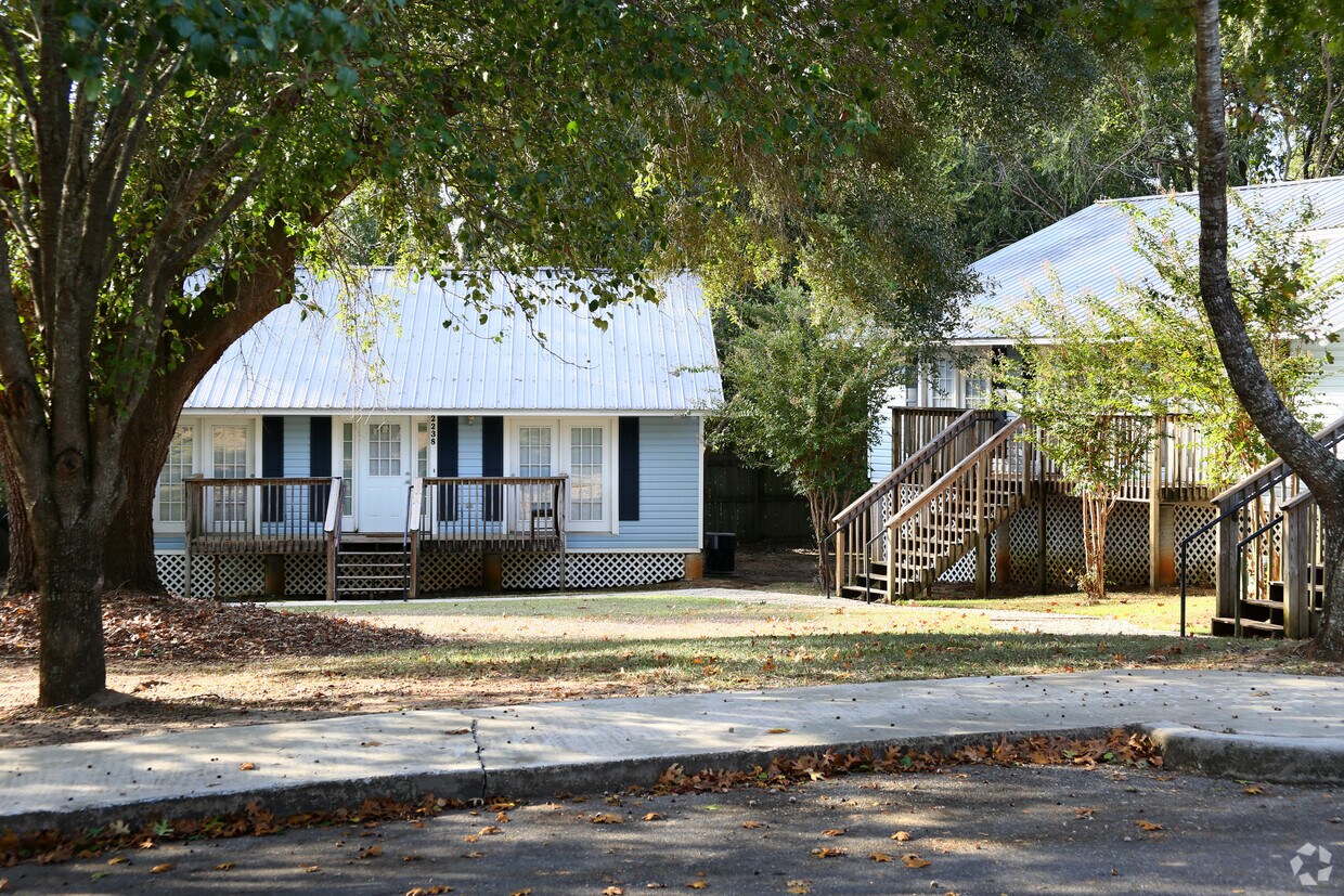 The Cottages At Magnolia Tallahassee Fl Apartment Finder