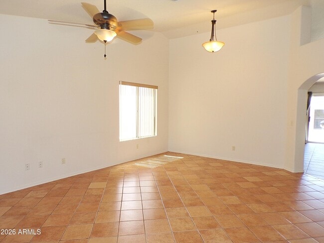 Building Photo - 3087 Plaza De Viola