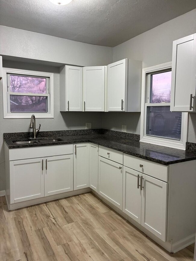 Building Photo - Charming 2-Bedroom Home in Hammond, IN