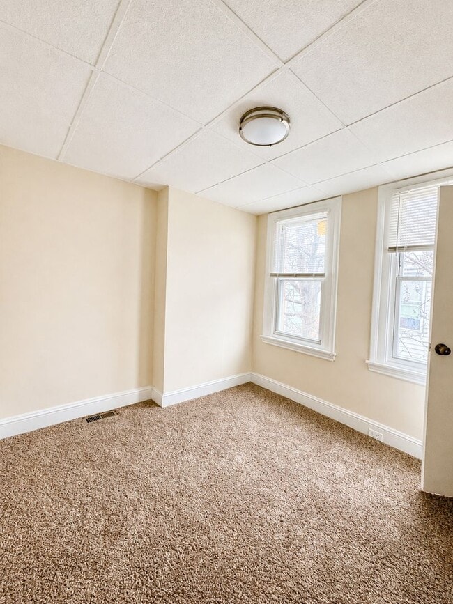 Building Photo - 3104 Hartville St