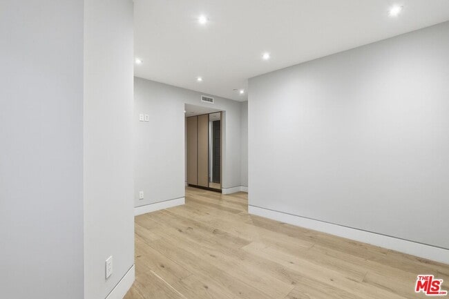 Building Photo - 11769 Bellagio Rd