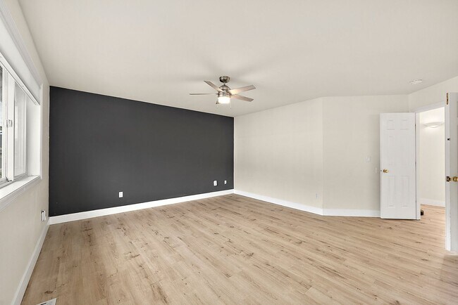 Building Photo - Immaculate 4-Bed Federal Way Home | Smart Tech, Tesla Charger, & Near JBLM!