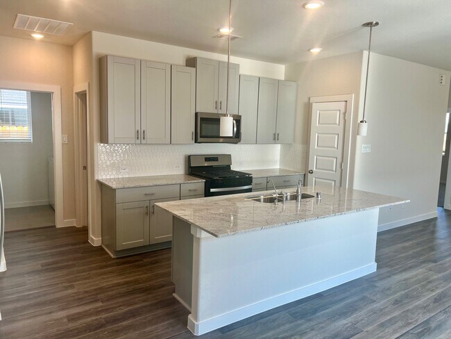 Building Photo - 15431 Dapple Blf Ln