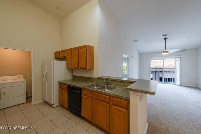 Building Photo - 9505 Armelle Way