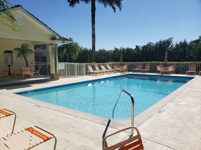 Building Photo - 1336 Mainsail Dr