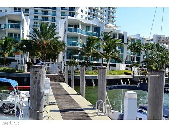 Building Photo - 7918 Harbor Island Dr