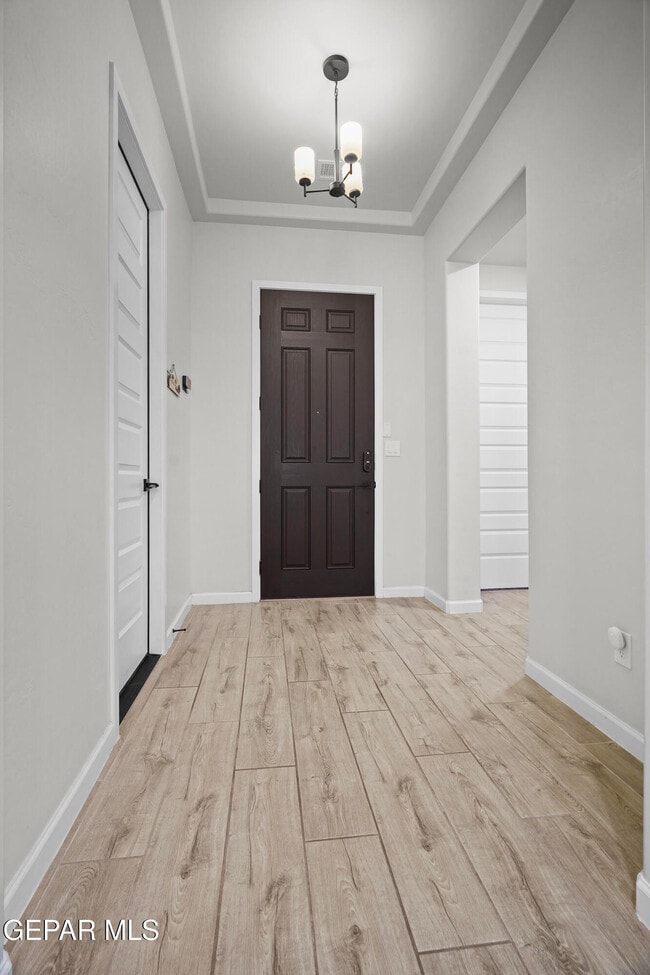 Building Photo - 12863 Ivelet Ct