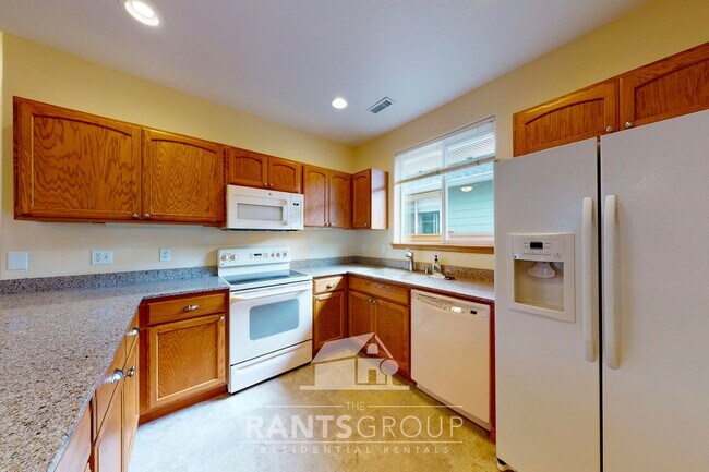 Building Photo - Single-level home in Lacey's Jubilee, a pr...