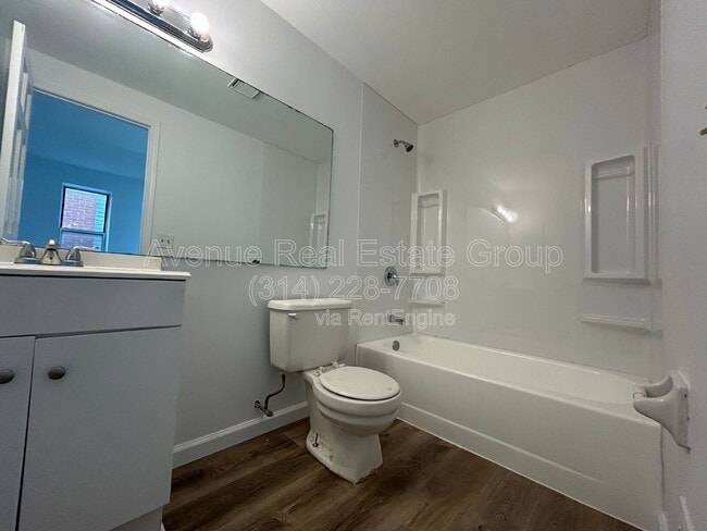 Building Photo - 3831 Blaine Ave