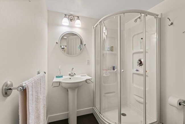 Building Photo - 148 Whipple Rd