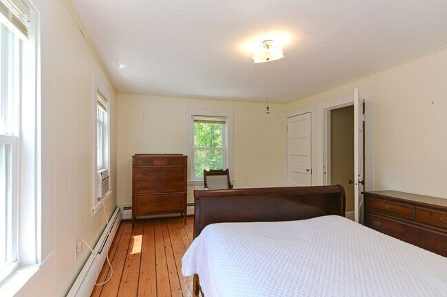 Building Photo - WINTER RENTAL: Squam Light