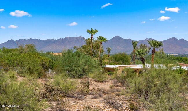 Building Photo - 6102 E Quartz Mountain Rd
