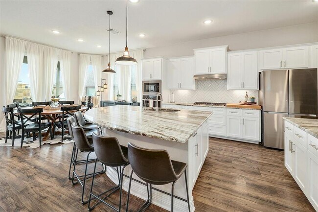 Building Photo - 805 Karst Cv