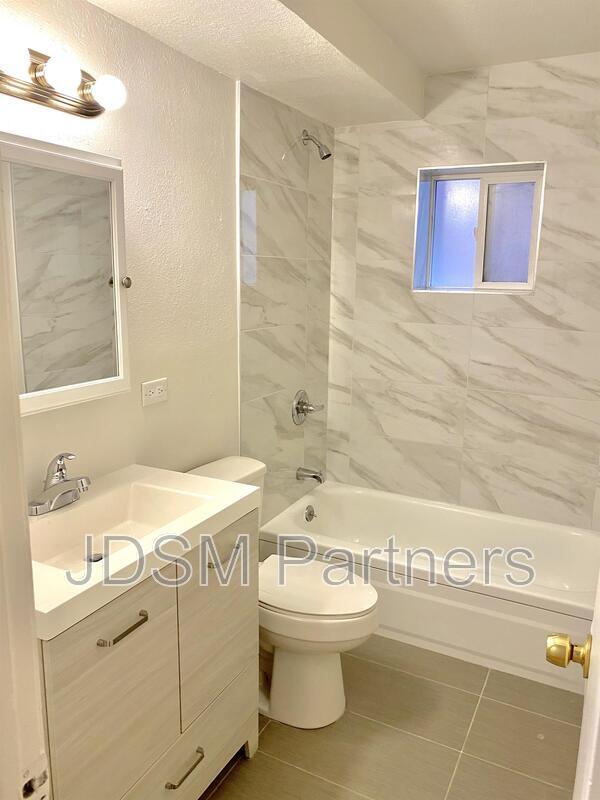 Building Photo - 1415 N Pearl St