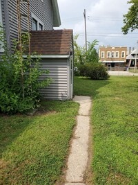 Building Photo - 1925 52nd St. (5 Unit)