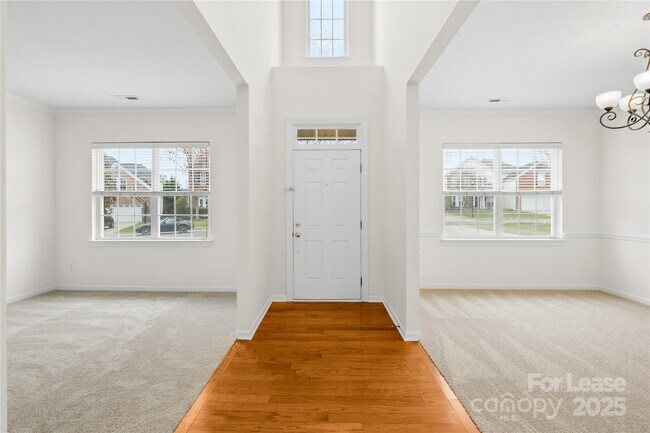 Building Photo - 10223 Kelso Ct