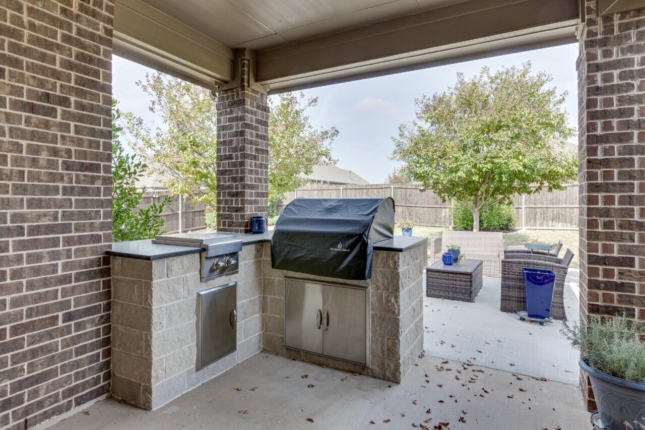 Building Photo - 3022 Maverick Dr