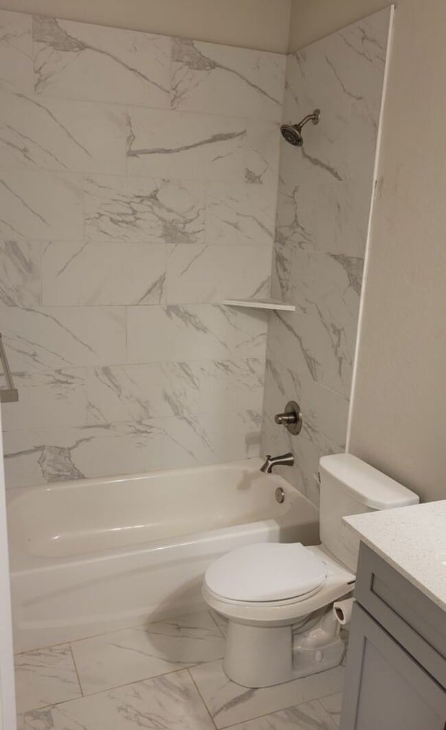 Building Photo - MOVE IN READY - 3/2/2 - GODLEY ISD