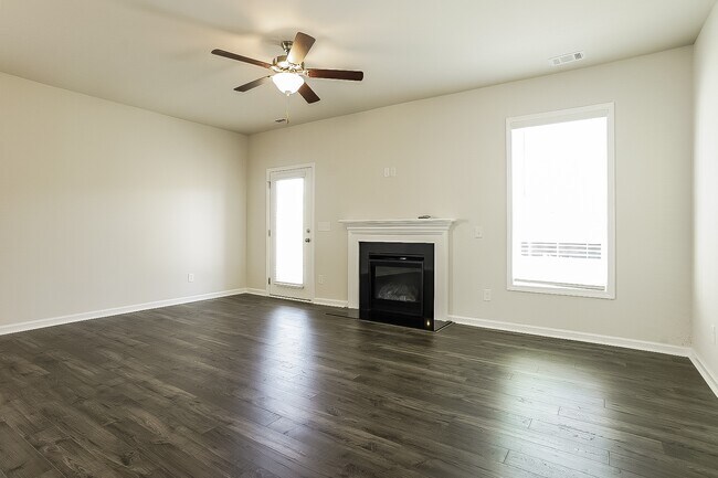 Building Photo - 6244 Whirlaway Rd