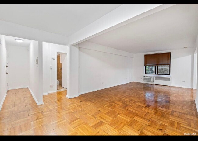 Building Photo - 4325 Douglaston Pky