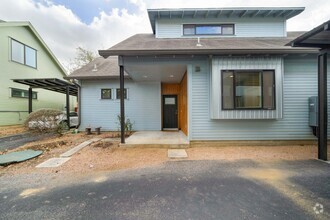 Building Photo - 3505 Villa Ct
