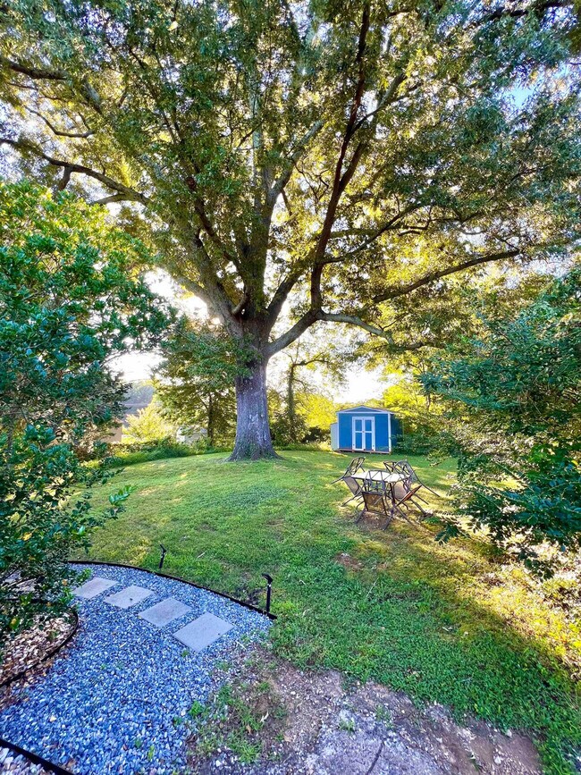 Building Photo - 412 Allen Dr