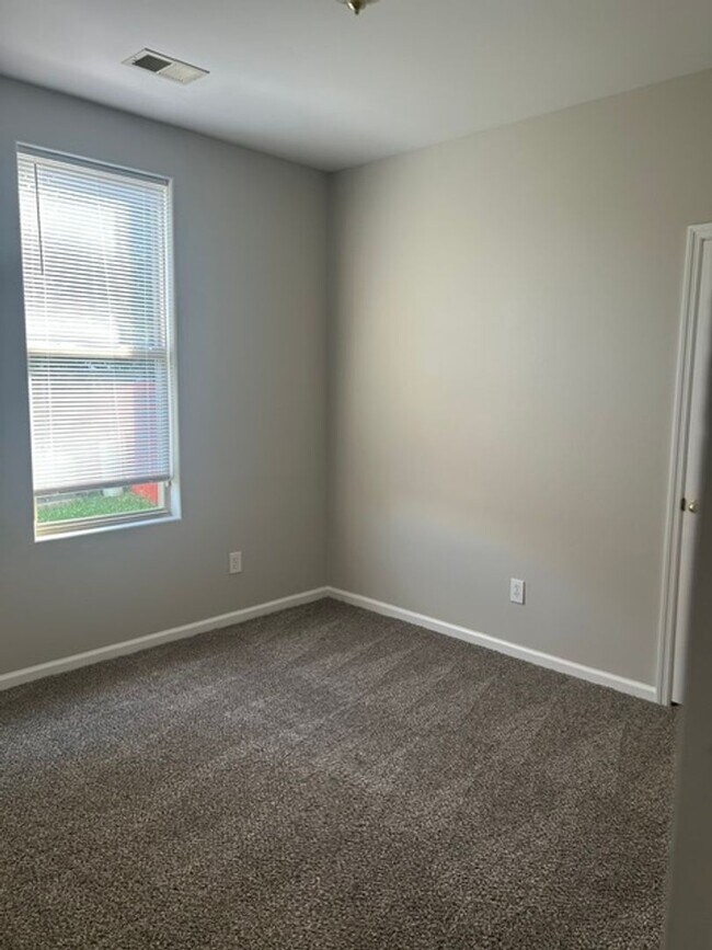Building Photo - Beautiful Ranch home in Masterson Station                260615