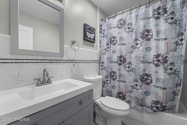 Building Photo - 83 Greenwood Dr