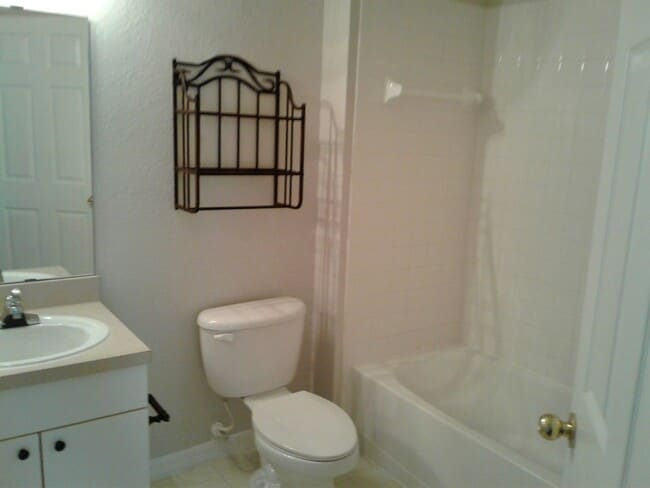 Building Photo - Mosaic 2533