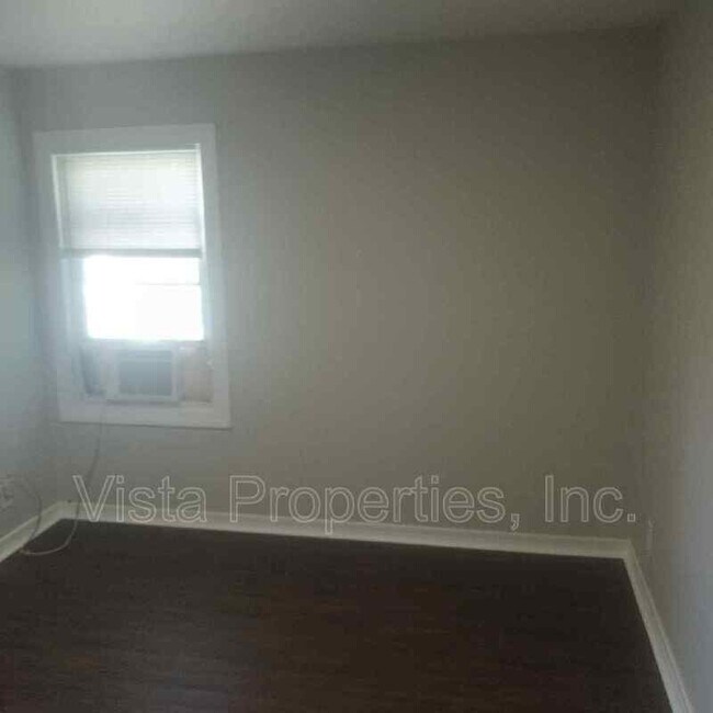 Building Photo - 301 N 41st St