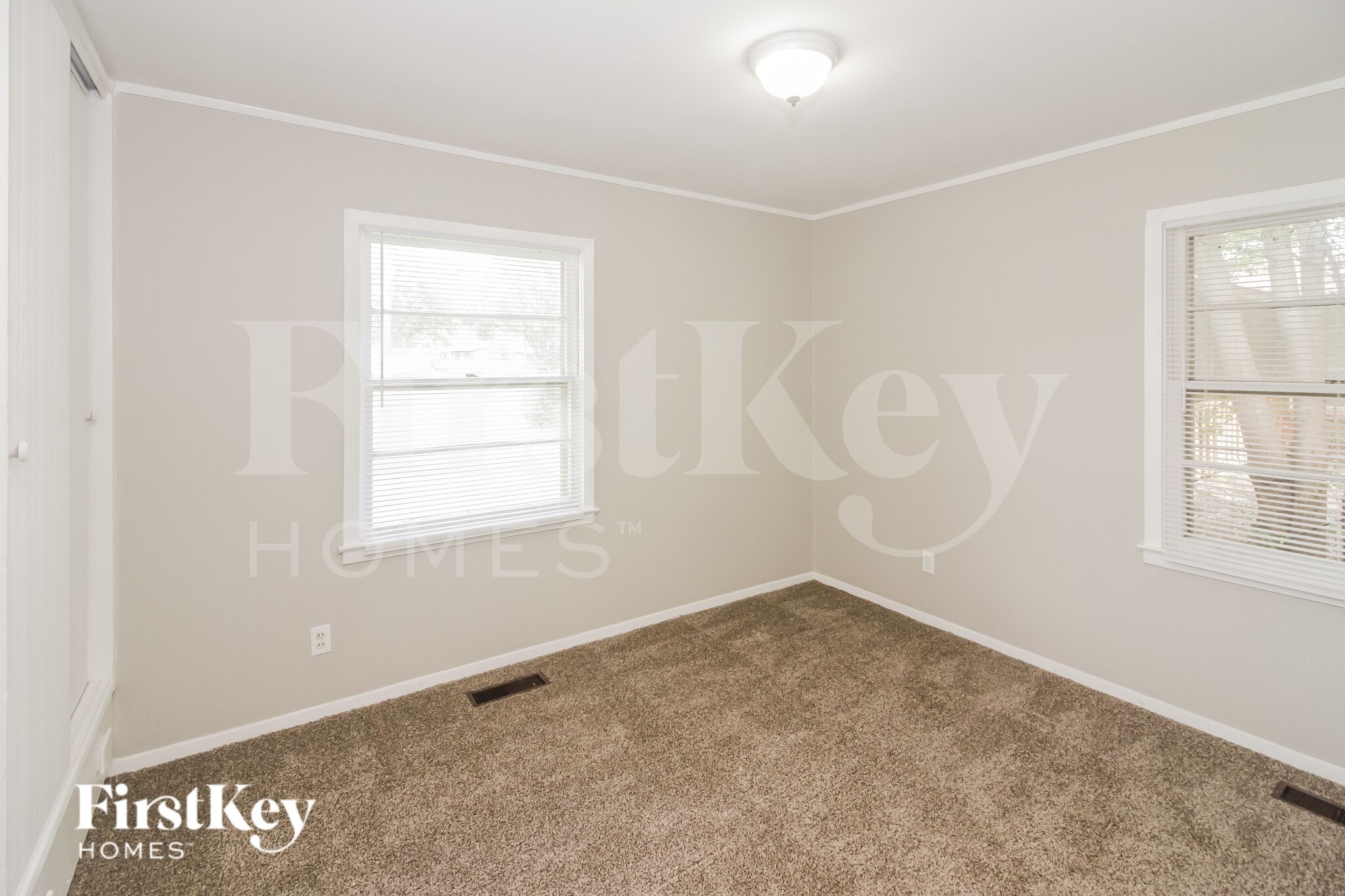 Building Photo - 4307 Kimball Ave